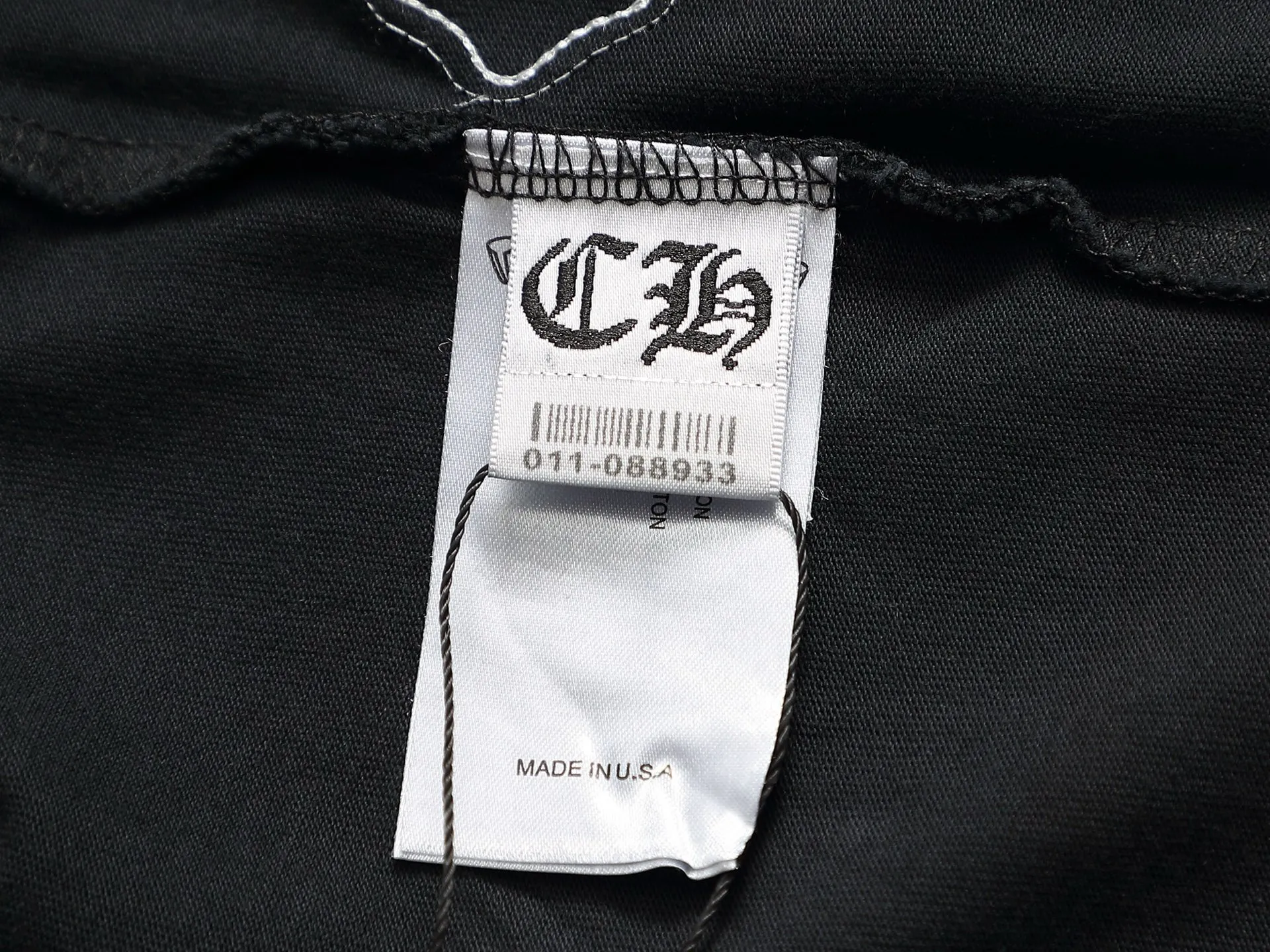 🅿️220 Chrome hearts ch Chrome hearts cross leather short-sleeved T-shirts. Large version. Loose and stylish. The difference is the low version, the slim version, the upper body and the crotch. 100% commitment: top quality, not fast food. The highest version on the market. Top quality, 320 grams. 26 custom-dyed double yarn cotton, same style for men and women, complete with three standards. Color: black, purple, khaki, brown Size: XS-L Size chart: